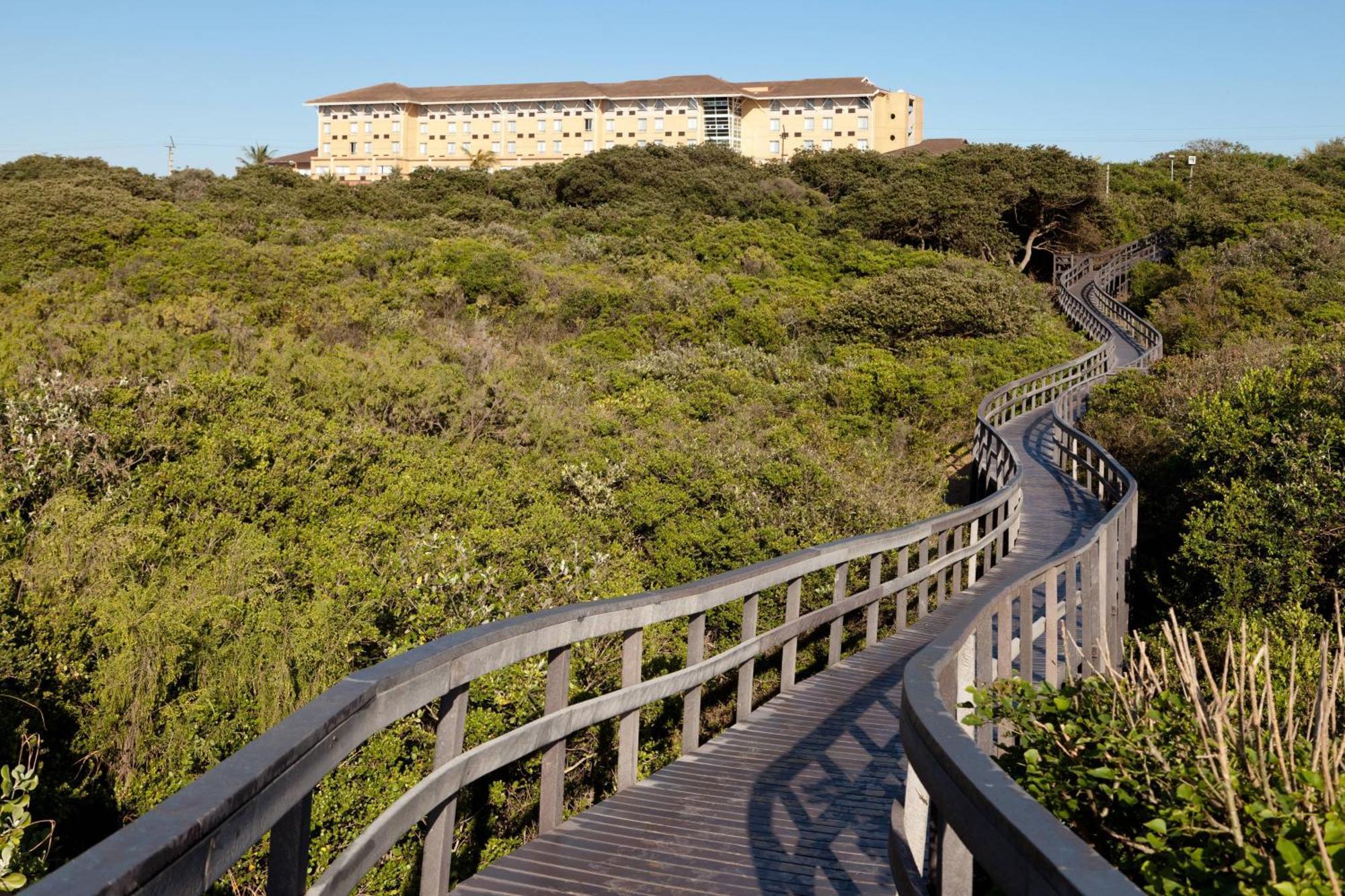 Protea Hotel By Marriott Karridene Beach Amanzimtoti Extérieur photo